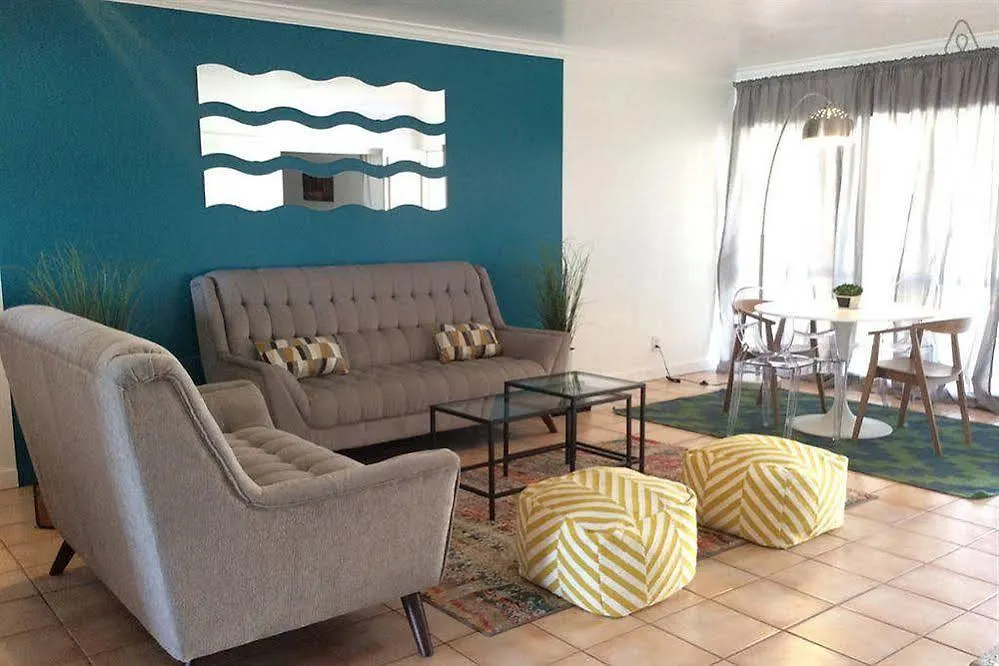 Modern Downtown Condo Palm Springs USA