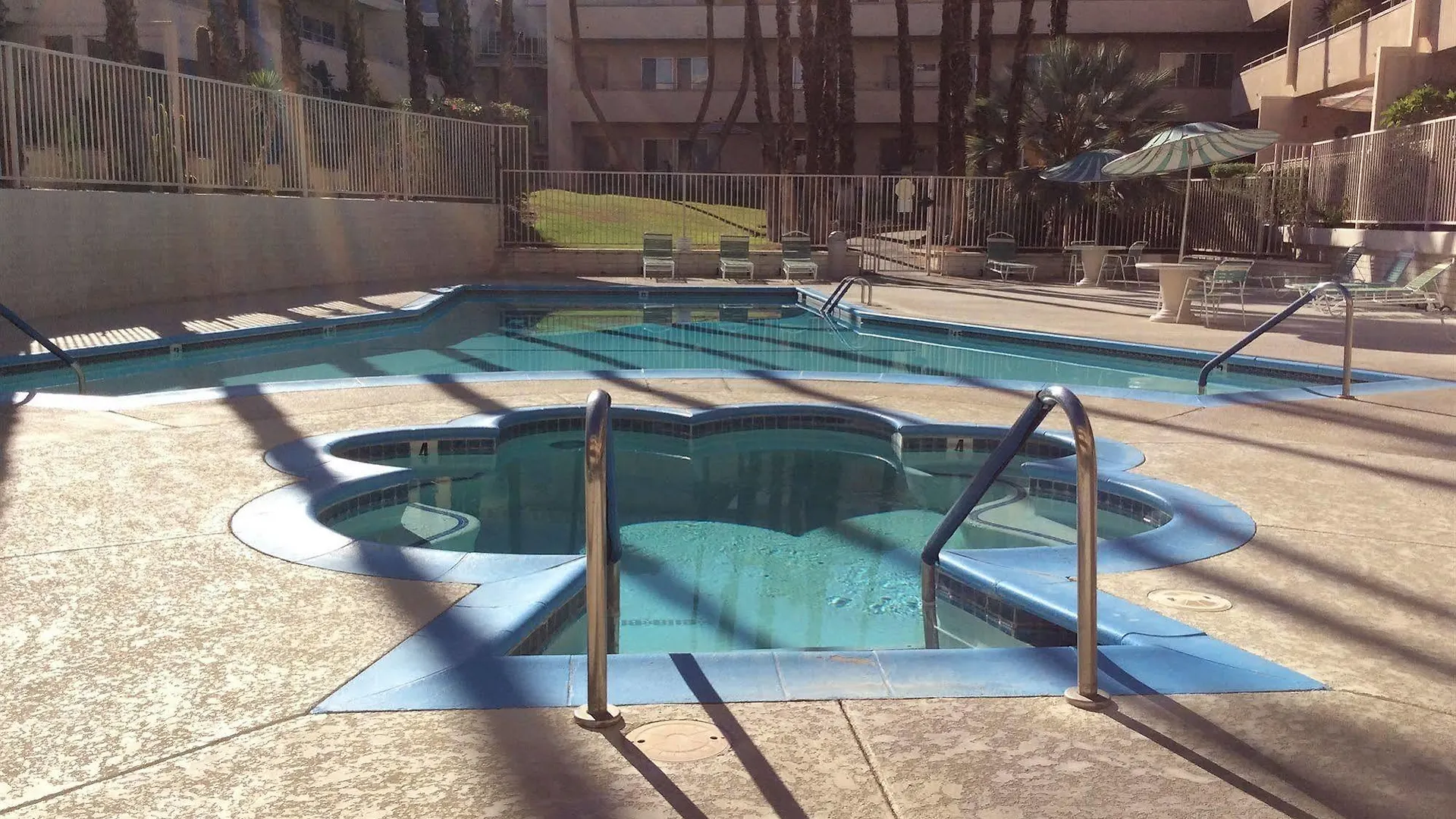 Modern Downtown Condo Palm Springs USA
