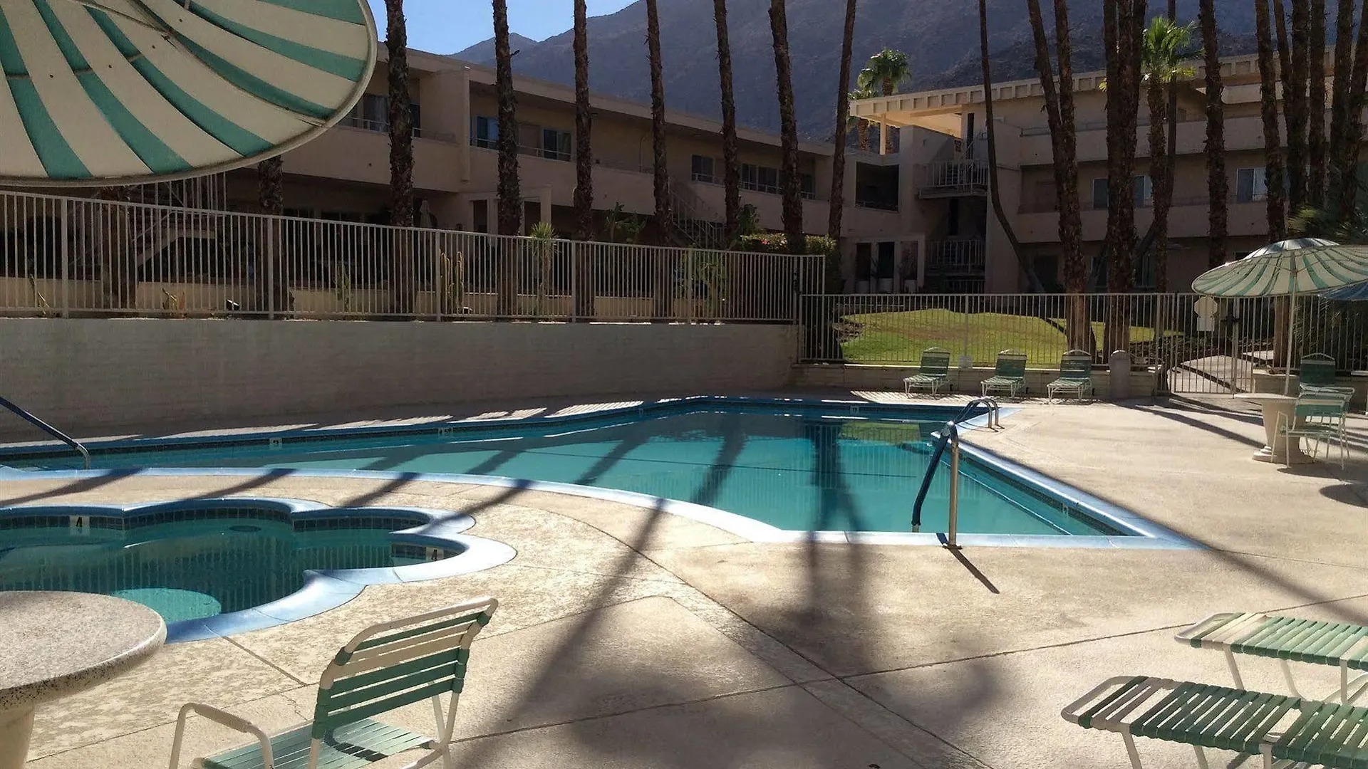 Modern Downtown Condo Palm Springs Hotell